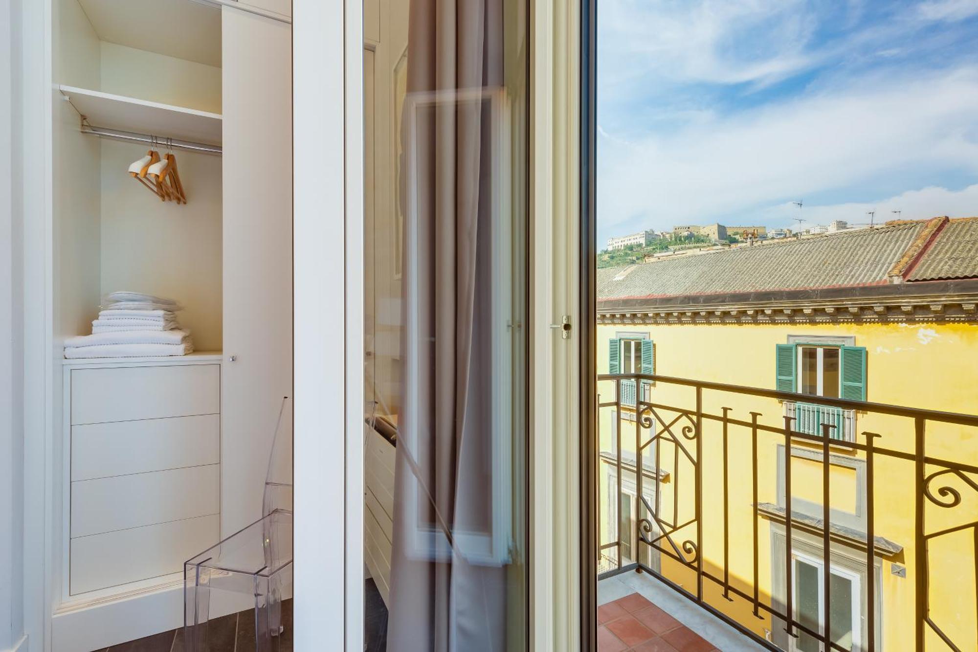 Residenza Trinita Maggiore Neapel Exterior foto